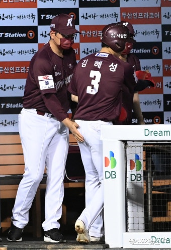 홍원기 감독 '잘했다 (김)혜성아'[포토]