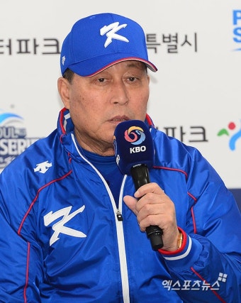 김인식 감독-류현진 이후 첫 10승, 안영명이 추억한 현역 시절 [안영명 은퇴식]