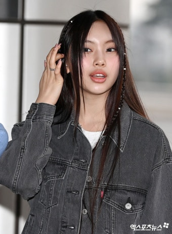 뉴진스 혜인 '머리를 살짝 넘기고'[엑's HD포토]