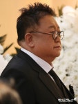 이용식 고인을 추모하며[포토] 이용식 '고인을 추모하며'[포토]
