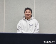 롤러코스터 같았던 이우성의 하루 명신이 형, 저 괜찮습니다 [인터뷰] 롤러코스터 같았던 이우성의 하루 &quot;명신이 형, 저 괜찮습니다... 