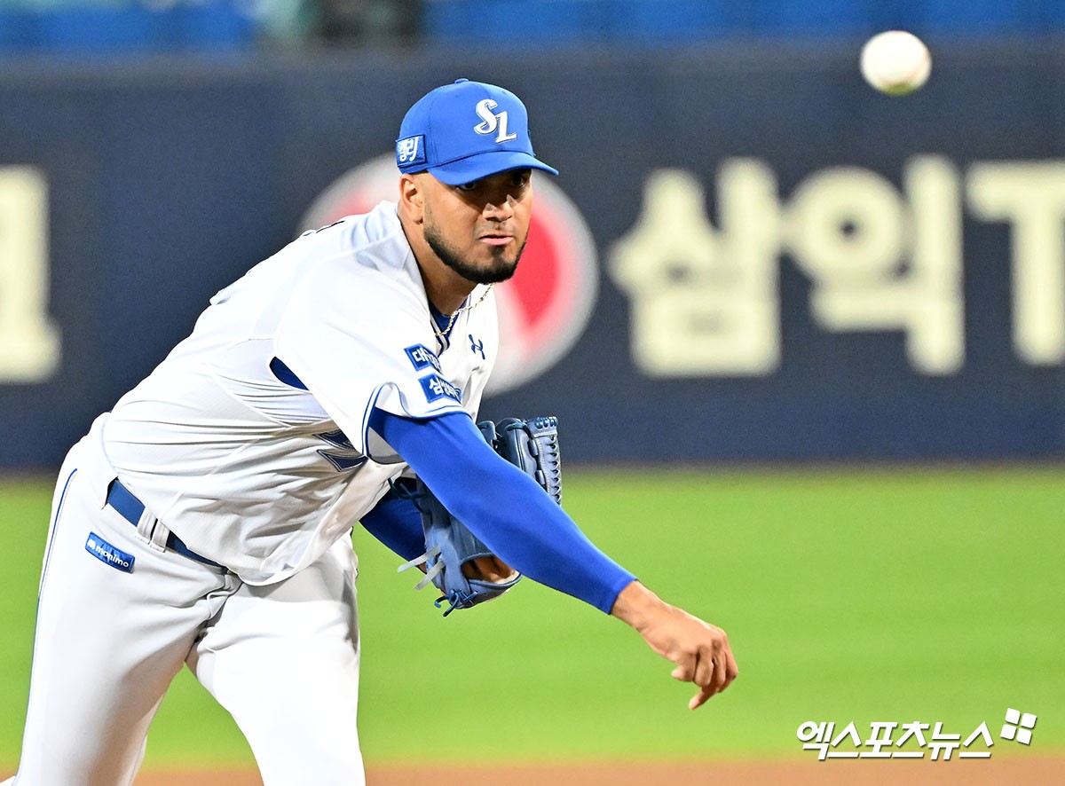 삼성 레예스, 오른쪽 발등 골절…장기 결장에 대책 세울 판언