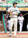 'KKKKKKKK+최고 158km' 앤더슨 시즌 첫 승!...SSG, LG 9-3 완파하고 6연패 탈출 [문학:스코어] 'KKKKKKKK+최고 158km' 앤더슨... 