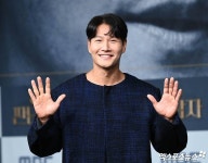 김종국, ♥빅토리아 여친설…LA 목격담 다시금 해명