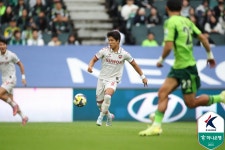 통산 10회 우승 대업 달성…홈에서 수원FC 2-0 완파 [현장리뷰] 전북 왕조가 부활했다! '통산 10회 우승' 대업 달성…홈에서... 