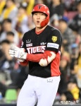 15억 외인도, 김도영도 터졌다...'타순 고민 해결' KIA, 이제 김호령... '타순 고민 해결' KIA, 이제 김호령만 깨어나면 된다