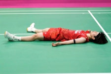 '안세영 나와!'…中 왕즈이, 2번 쓰러지고도 이겼다→'88분 혈투' 인도 슈퍼스타 신두 2-1 제압+세계선수권 8강행