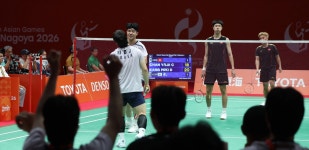 '중국 나와!'…'미남스타' 유태빈 역전드라마→韓 남자 배드민턴, 홍콩 3-1 제압하고 단체전 8강 올랐다 [나고야 AG]