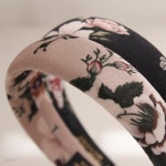 제이로렌 새틴 패브릭 플라워패턴 헤어밴드 H0658 - YES24