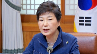 [정치]박근혜 대통령, 8일 與 의원 전원과 오찬...내달 국회의장단 오찬 추진 | YTN 박근혜 대통령, 8일 與 의원 전원과 오찬...내달 국회의장단...