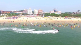 [전국]불볕더위 피해 바다로...해수욕장 인파 | YTN 불볕더위 피해 바다로...해수욕장 인파