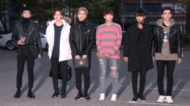 [가요][★영상] 빅스 더 클로저 컴백 했어요…6인 6색 남친미 폴폴 (뮤직뱅크 출근길) | YTN [★영상] 빅스 더 클로저 컴백 했어요…6인 6색... 