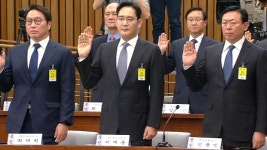 [정치][실시간 청문회] 9개 기업 총수 증인 선서 | YTN [실시간 청문회] 9개 기업 총수 증인 선서
