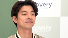 [방송][★영상] 공유, 날이 좋아서 날이 적당해서…모든 순간이 멋졌다 | YTN [★영상] 공유, 날이 좋아서 날이 적당해서…모든 순간이 멋졌다