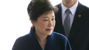 [사회]박근혜 前 대통령 2시간째 조사 중 | YTN 박근혜 前 대통령 2시간째 조사 중