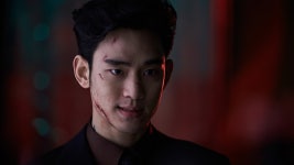 [최신뉴스]'리얼' 김수현이 밝힌 '1인 2역' 연기 포인트 | YTN '리얼' 김수현이 밝힌 '1인 2역' 연기 포인트