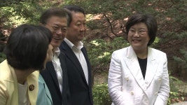 [정치]홍준표 빠졌지만...'화기애애' 靑 오찬 회동 | YTN 홍준표 빠졌지만...'화기애애' 靑 오찬 회동