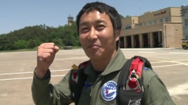 [문화]방송인 김병만, 스카이다이빙 중 척추뼈 골절 부상 | YTN 방송인 김병만, 스카이다이빙 중 척추뼈 ...