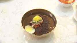 [정치]남북정상회담 만찬에 평양 옥류관 냉면 오른다 | YTN 남북정상회담 만찬에 평양 옥류관 냉면 오른다