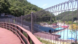 [전국][현장24] 붕괴 위험 저수지 아래 물놀이 시설 개장 | YTN [현장24] 붕괴 위험 저수지 아래 물놀이 시설 개장