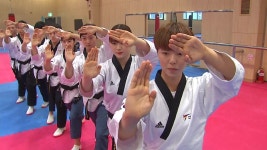 [스포츠]화려하고 재미있게...태권도 품새 두근두근 데뷔전 | YTN 화려하고 재미있게...태권도 품새 두근두근 데뷔전