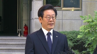 [정치]이재명 사면초가...친문 지지층 부글부글·野 