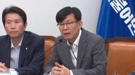 [정치]일단 아껴둔 맞대응 카드...靑, 여론전 총력 | YTN 일단 아껴둔 맞대응 카드...靑, 여론전 총력