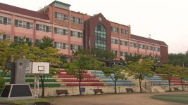 [사회]웅동학원 재산 빼돌리기 사학 비리 대표 사례...檢, 모친 공범 의심 수사 | YTN 웅동학원 재산 빼돌리기 사학 비리 대표 사례...檢... 