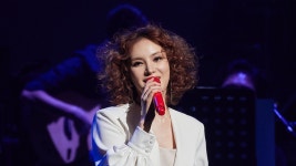 [가요]콘서트 여신 거미, 서울 포함 5개 지역 전석 매진 | YTN 콘서트 여신 거미, 서울 포함 5개 지역 전석 매진 