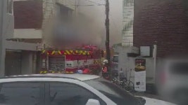 [전국]대전 자동차 부품 판매점에서 불...검은 연기에 화들짝 | YTN 대전 자동차 부품 판매점에서 불...검은 연기에 화들짝