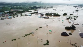 [사회]수중 도시된 구례 읍내...하늘에서 본 섬진강 범람 | YTN 수중 도시된 구례 읍내...하늘에서 본 섬진강 범람