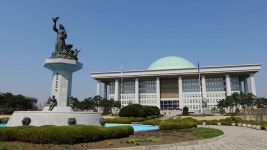 [정치]밑그림 드러난 국회 이전...여의도는 홍콩처럼 | YTN 밑그림 드러난 국회 이전...여의도는 홍콩처럼