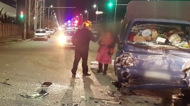 [전국]부산 화전산단에서 화물차·승용차 충돌...3명 다쳐 | YTN 부산 화전산단에서 화물차·승용차 충돌...3명 다쳐