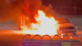 [전국]치악산휴게소 주차된 차량에 불...1,500만 원 피해 | YTN 치악산휴게소 주차된 차량에 불...1,500만 원 피해