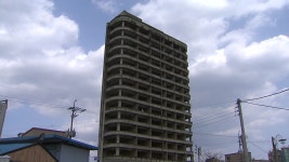 [전국]짓다 만 건물 300여 동...정비는 지지부진 | YTN 짓다 만 건물 300여 동...정비는 지지부진