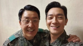 [Y이슈] 'D.P.' 현실 나이서열 논란...헌병대장이 구교환·손석구보다 동생? | YTN [Y이슈] 'D.P.' 현실 나이서열 논란...헌병대장이 구교환... 