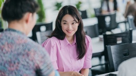 [방송]신민아, 갯마을 차차차로 인생캐 경신…대체불가 로코퀸 재입증 | YTN 신민아, 갯마을 차차차로 인생캐 경신…대체불가 로코퀸 재입증