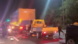 [사회]쿵! 추돌사고 잇따라...약품 창고 불 밤새 진화 | YTN 쿵! 추돌사고 잇따라...약품 창고 불 밤새 진화