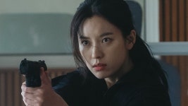 [방송][Y피플] 한효주, 액션도 된다…해피니스→해적, 톱배우의 한계 없는 변신 | YTN [Y피플] 한효주, 액션도 된다…해피니스→해적... 