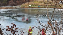 [전국]충남 홍성 저수지에서 얼음 깨져...낚시하던 70대 숨져 | YTN 충남 홍성 저수지에서 얼음 깨져...낚시하던 70대 숨져