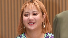 [방송]박나래, 코로나 19 확진 판정…소속사 측 “이번 주 일정 전면 취소” | YTN 박나래, 코로나 19 확진 판정…소속사 측 “이번 주 일정... 