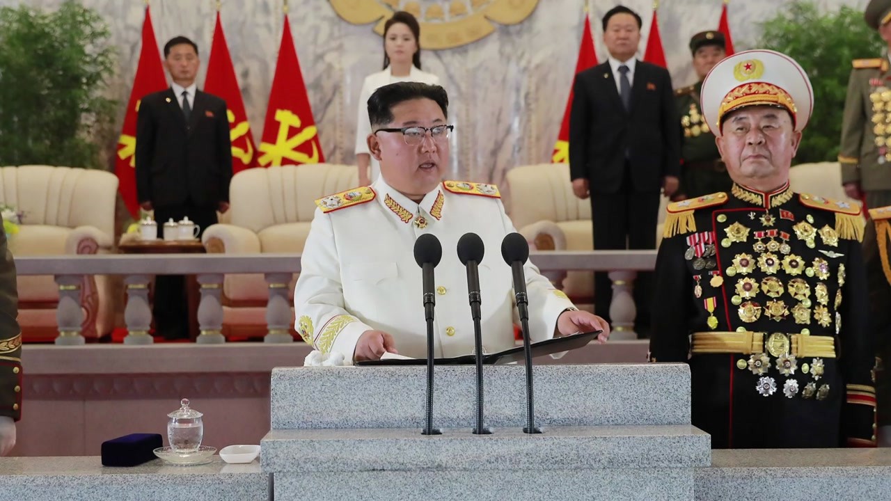 김정은, 미국 비판하며 핵무력 강화 방침 재확인