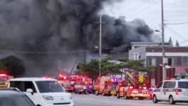 [전국]익산 중고타이어 전문점 화재...3시간 40분 만에 완진 | YTN 익산 중고타이어 전문점 화재...3시간 40분 만에 완진