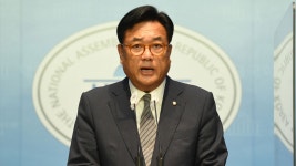 [정치][뉴스큐] 조해진 새 비대위원장, 이준석 가처분 대응이 가장 시급 | YTN [뉴스큐] 조해진 새 비대위원장, 이준석 가처분 대응이 가장 시급