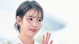 [가요]아이유, 데뷔 14주년 기념 2억 기부 