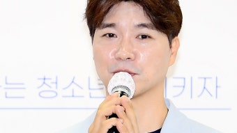 [방송]유튜버 김용호, 박수홍 부부 명예훼손·모욕 등 혐의 부인 | YTN 유튜버 김용호, 박수홍 부부 명예훼손·모욕 등 혐의 부인