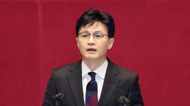 [정치][뉴스라이더] 노웅래 혐의 읊은 법무장관...피의사실 공표 공방 | YTN [뉴스라이더] 노웅래 혐의 읊은 법무장관...피의사실 공표 공방