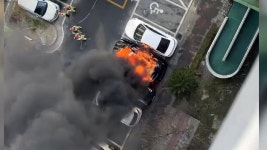 [전국]대전 송강동 아파트에 주차된 SUV 차량에서 불...차 3대 불타 | YTN 대전 송강동 아파트에 주차된 SUV 차량에서 불...차 3대 불타