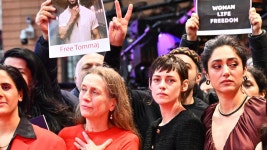 [영화]이란 배우들, 베를린영화제서 반정부 시위 연대…크리스틴 스튜어트 합류 | YTN 이란 배우들, 베를린...