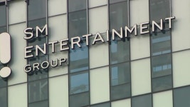[문화][뉴스라이더] SM 인수, 쩐의 전쟁 끝났다...승자는 이수만? | YTN [뉴스라이더] SM 인수, 쩐의 전쟁 끝났다...승자는 이수만?